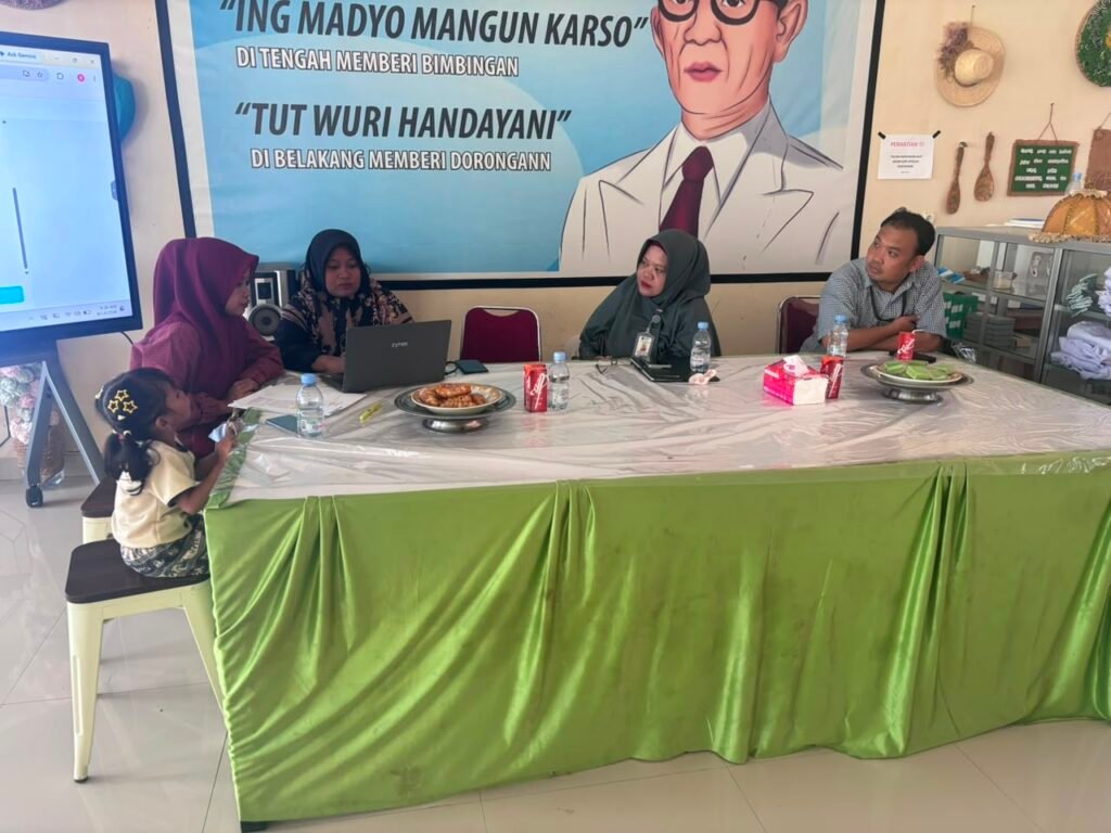 Disnaker Bone Bawa Angin Segar, Alumni SMKN 5 Bone Kini Bisa Urus Kartu Kuning di Sekolah whatsapp image 2026 08 14 at 10.24.04