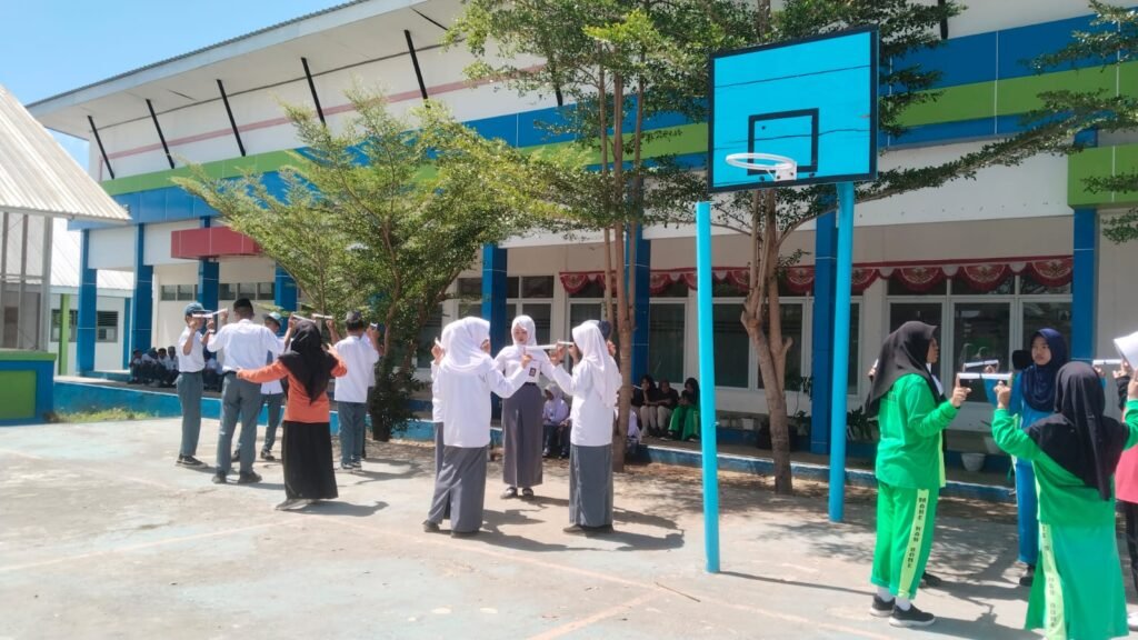 Meriahkan HUT RI ke-81, SMKN 5 Bone Gelar Perlombaan Penuh Keceriaan whatsapp image 2026 08 19 at 18.44.04 (1)