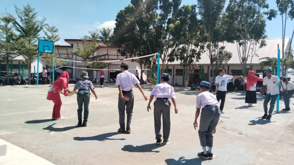 Meriahkan HUT RI ke-81, SMKN 5 Bone Gelar Perlombaan Penuh Keceriaan whatsapp image 2026 08 19 at 18.44.04
